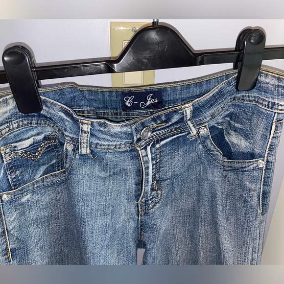 Designer Jeans with Detailed Rear - Picture 4 of 4